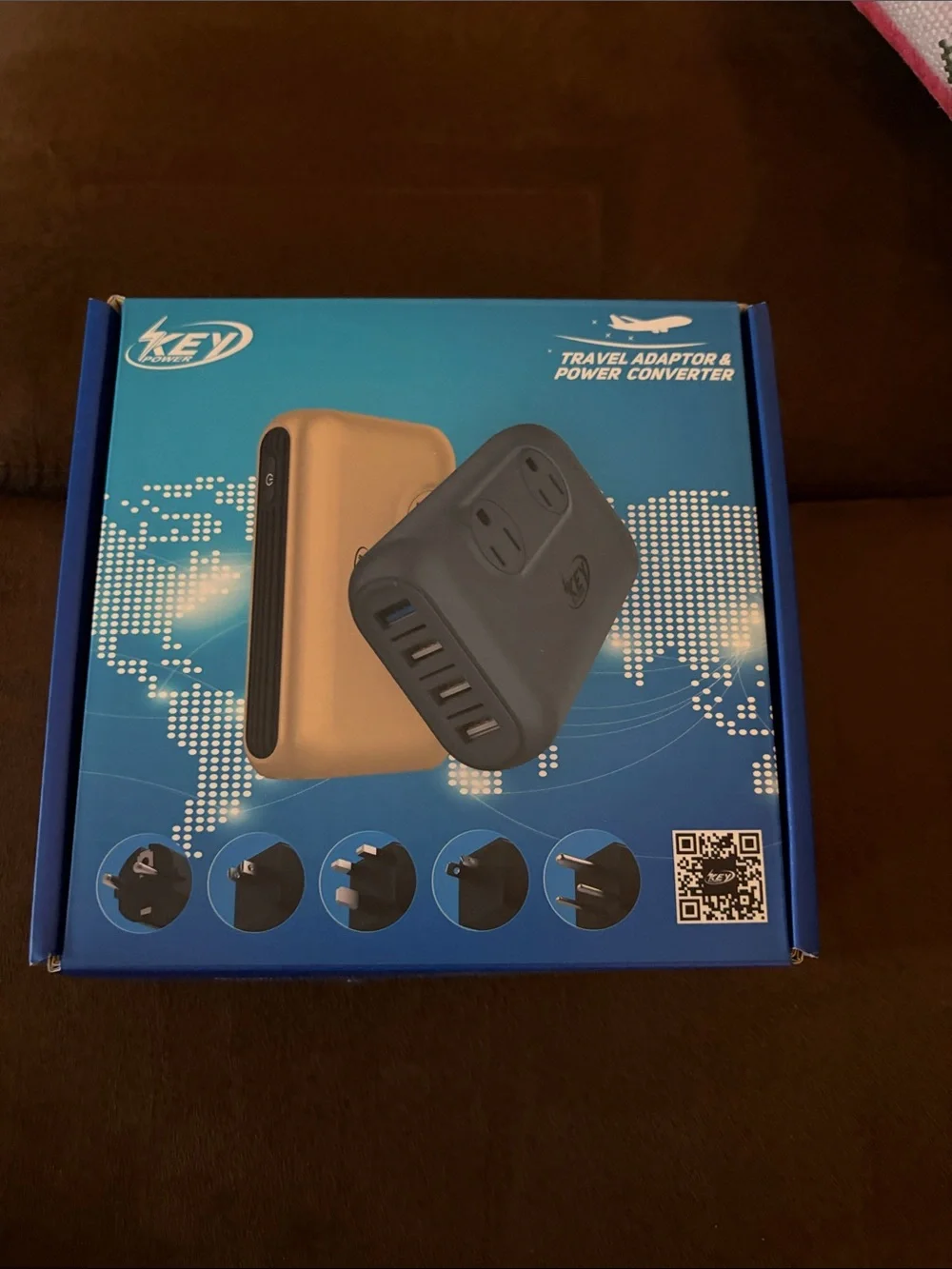 SOKO 230W Travel Voltage Converter with Multiple USB Ports - Gray